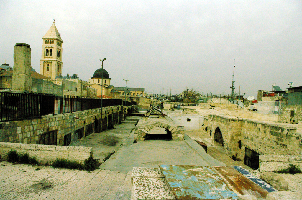 Иерусалим. На самом верхнем уровне Старого города. Крыши