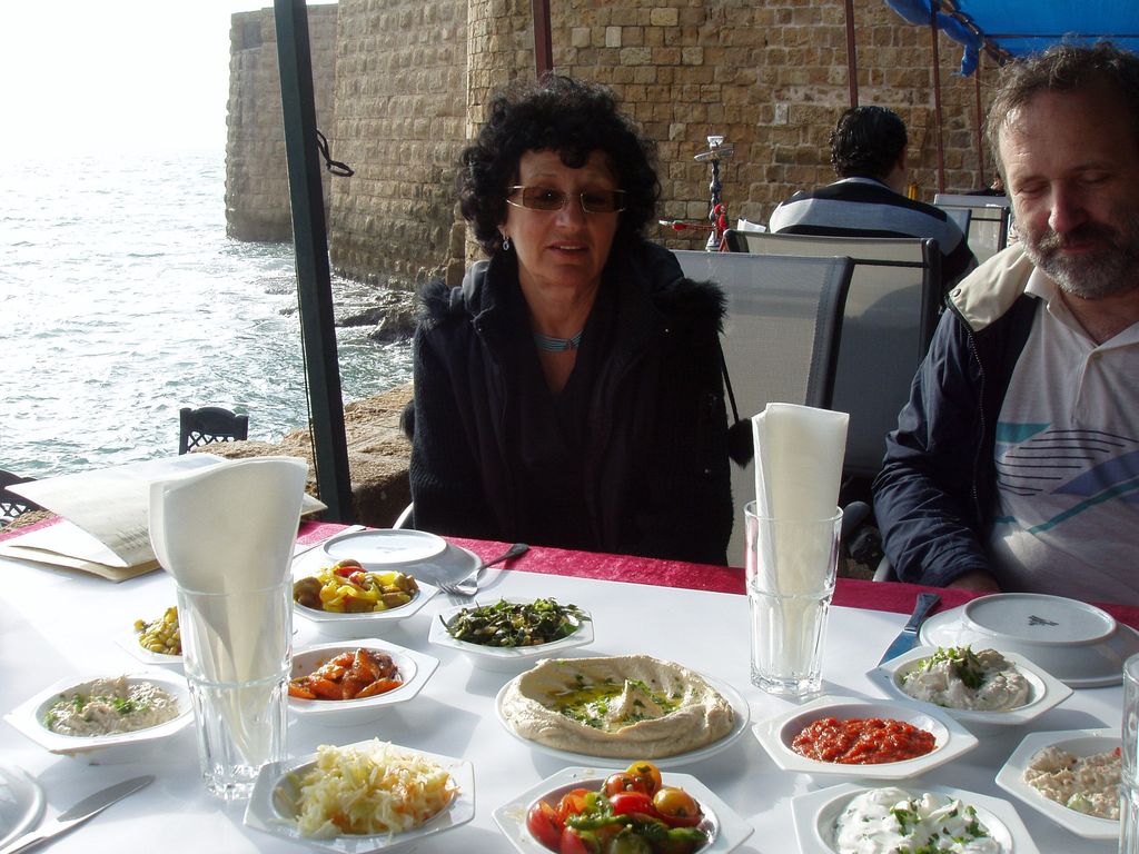 Ресторан на набережной в гавани Акко. "Хайфовчанка" Стелла