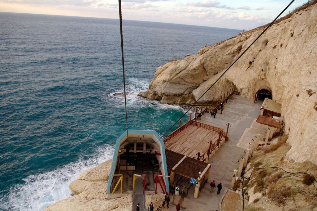 На этой фотографии виден вход в бывший железноджорожный