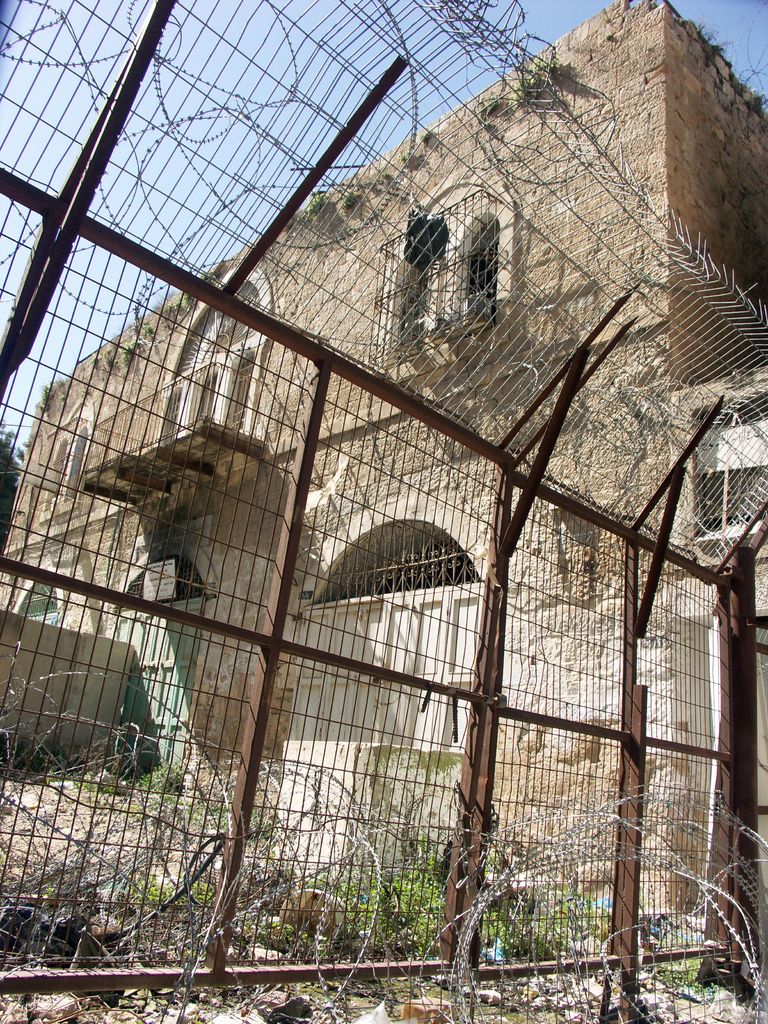 Хеврон разделен на части, контролируемые Палестинской автономией и