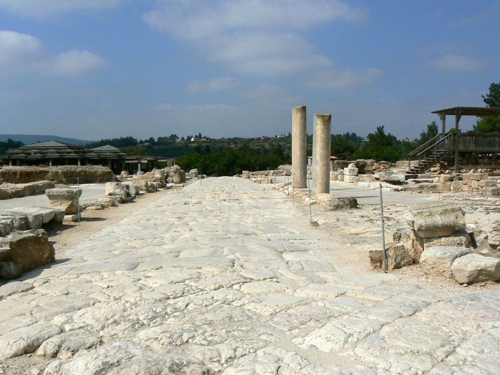 Кардо в римском Ципори.