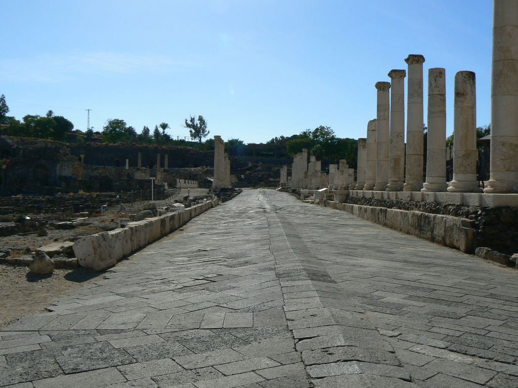 Улица Кардо.