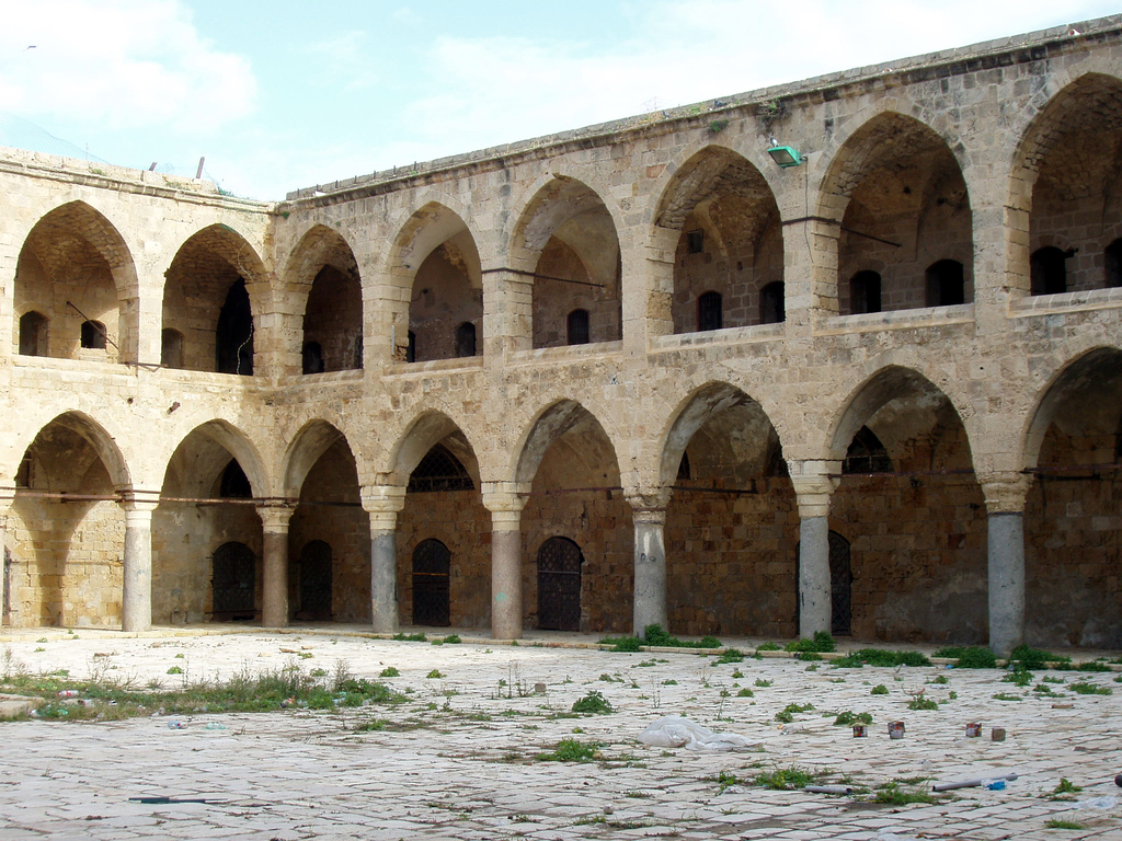 Акко. Постоялый двор Хан эль-Умдан - сохранился лучше