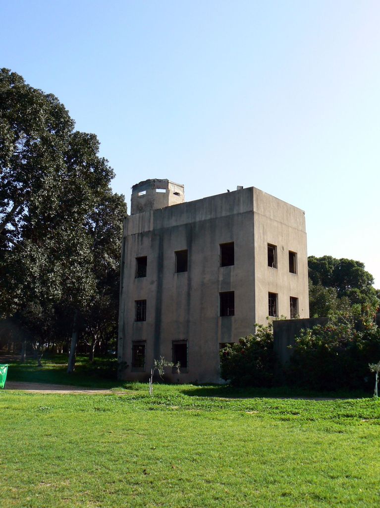 Насосная станция времен британского мандата.