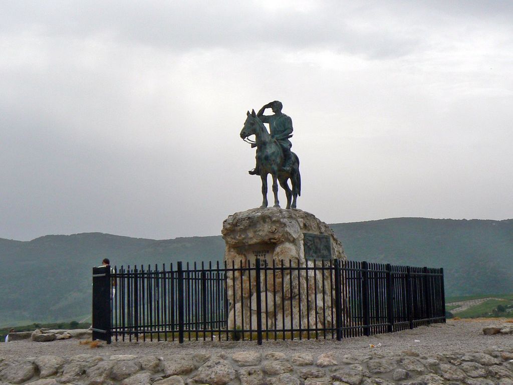 Бейт Шеарим. Памятник Александру Зайду.