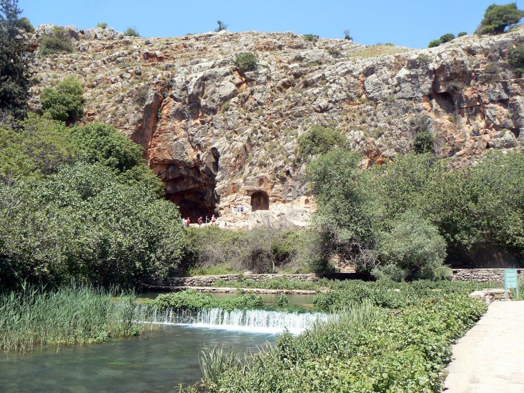 Вид на пещеру Пана.