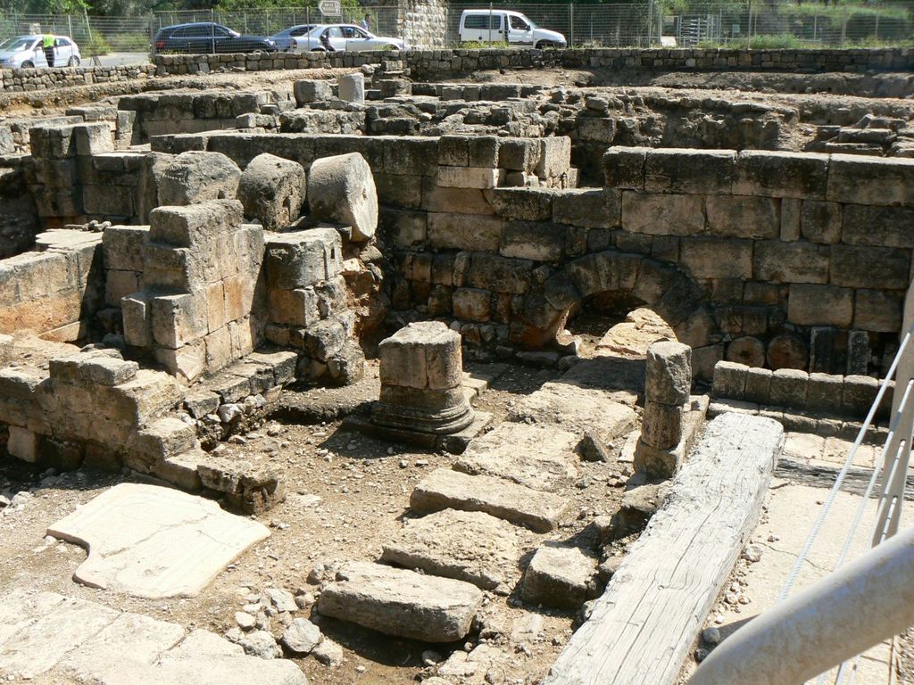 Развалины базилики.