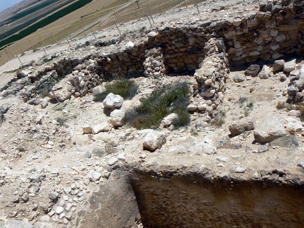 Тель-Арад. Тут нашли арадские остраконы.