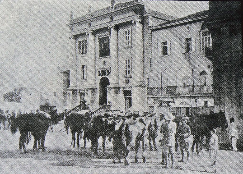 Старая фотография резиденции турецкого губернатора.