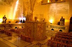 Шикарный "предбанник" в старинных турецких банях города Акко.