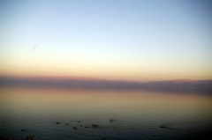 Вечернее купание на общественном пляже у заповедника Эйн-Геди.